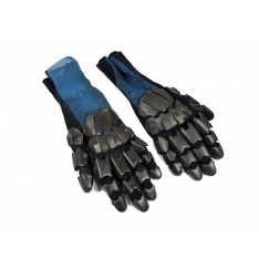 Vicker's  (Charlize Theron) Gloves