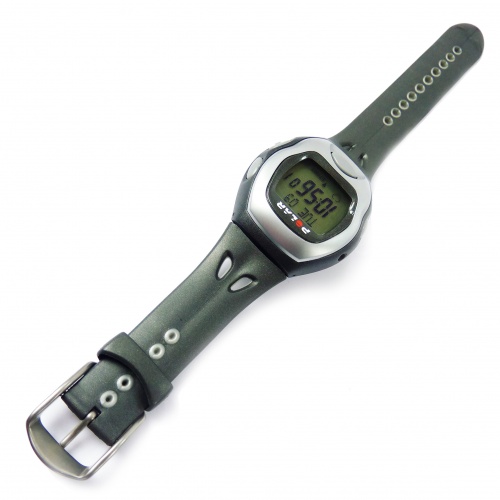 Reloj Monitor de Pulsaciones 'Polar' de Bruce Banner (Edward Norton) en el Hotel